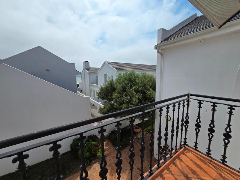5 Bedroom Property for Sale in Golden Mile Western Cape